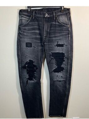 NWT Japanese Denim Shuttle
Notes Black Distressed Jeans
32x30